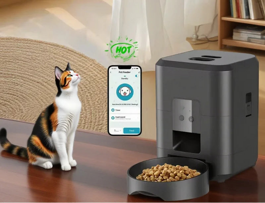Automatic pet feeder with smartphone app interface, cat nearby, and 'HOT' label.